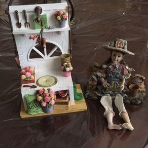 2 piece collection.  Tea light and shelf sitter.